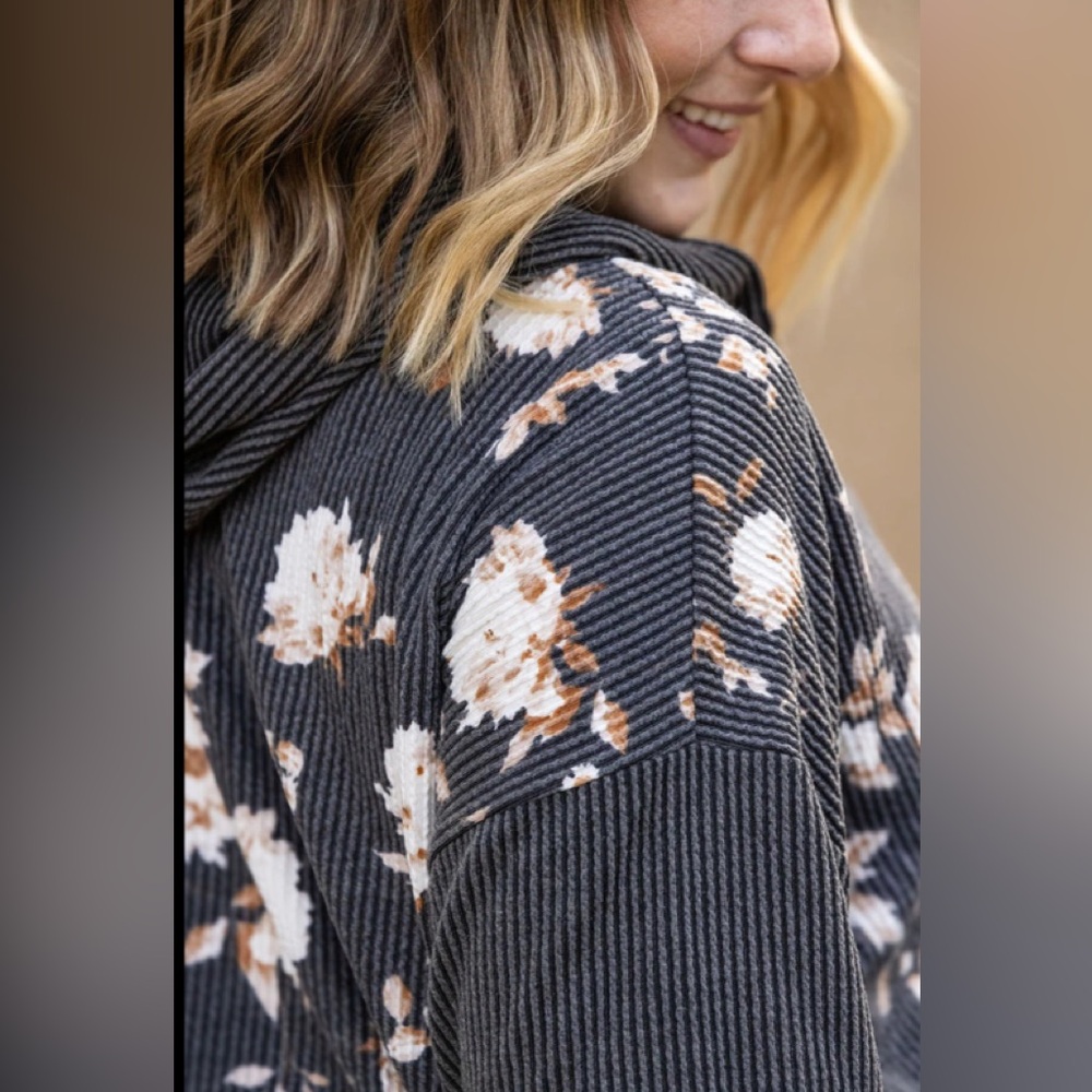 Michelle Mae Ramona Ribbed Floral Zip Up - Picture 4 of 9